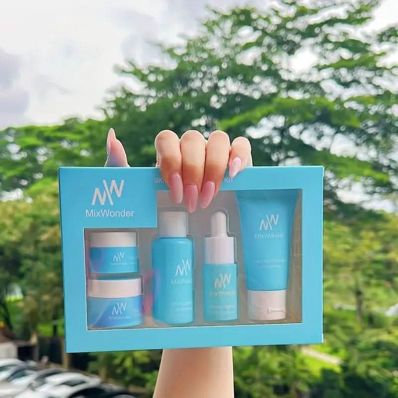 TAVICE Presents MixWonder Hydrating Skincare Set 5 - Piece Facial Care Set with Cleanser, Creams & Serum - Office Catch
