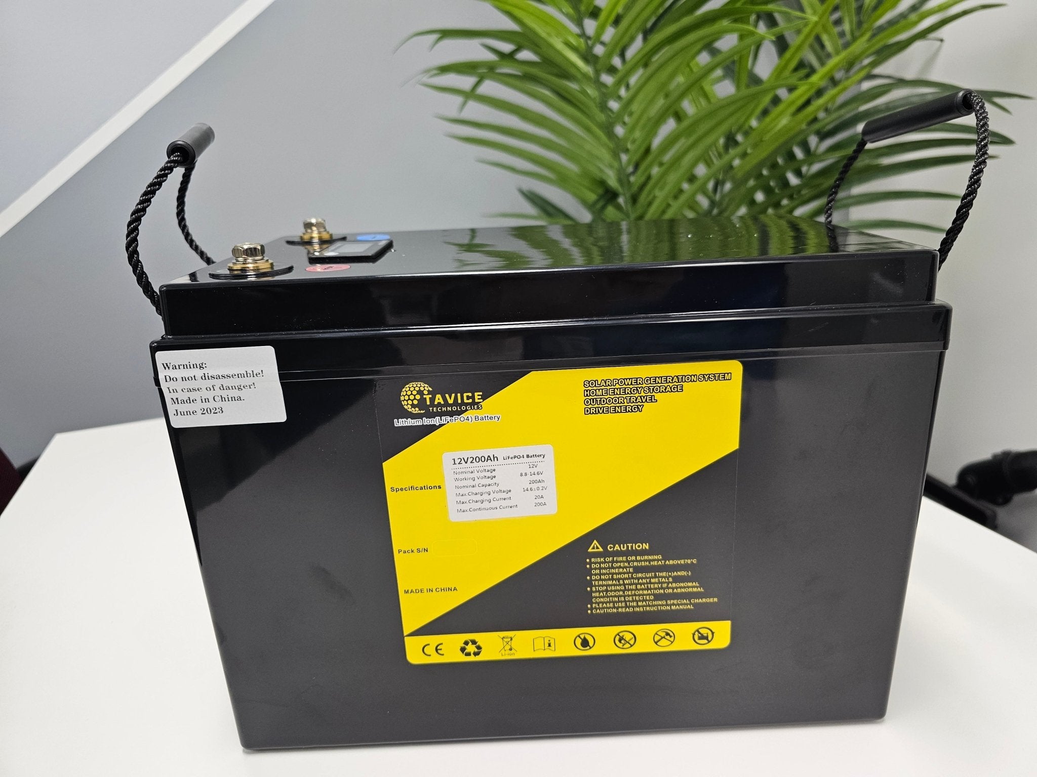 200Ah Lithium Ion Battery 12V LiFePO4 Rechargeable Deep Cycle Power - Office Catch